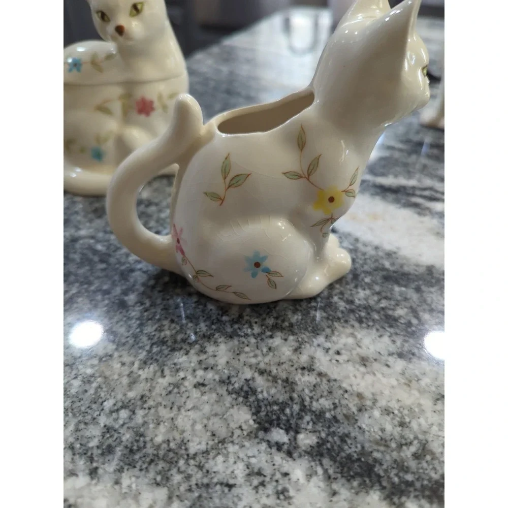 Vintage Enesco-Floral Cat Sugar Bowl & Creamer Green Eyes Flowers Kitties Kitty